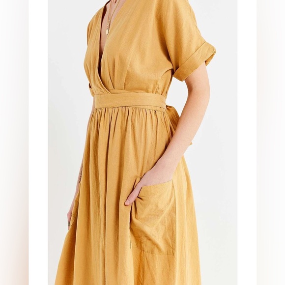 Urban outfitters Gabriella yellow linen wrap midi dress - Picture 8 of 12